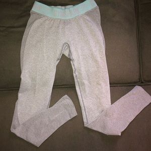 Sold 💙 Gym shark leggings